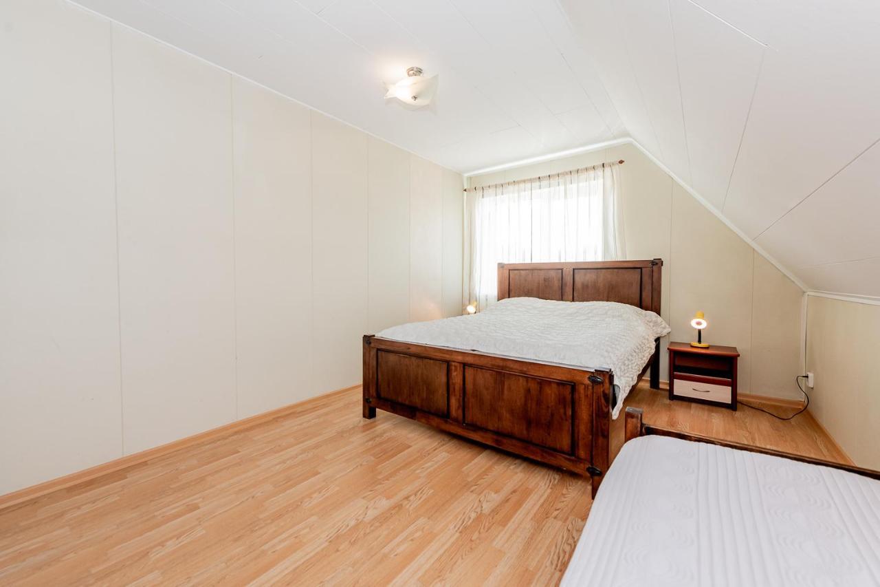 Willa Lubja Holiday House Parnawa Zewnętrze zdjęcie